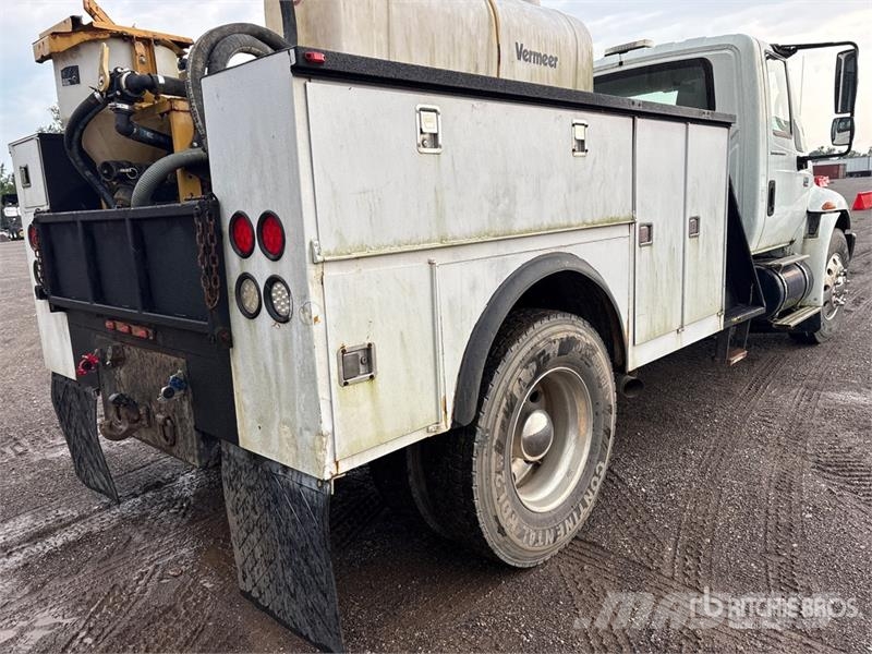 International 4300 Flakbilar/Pickuper