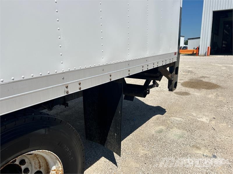 International 4300 Kofferaufbau