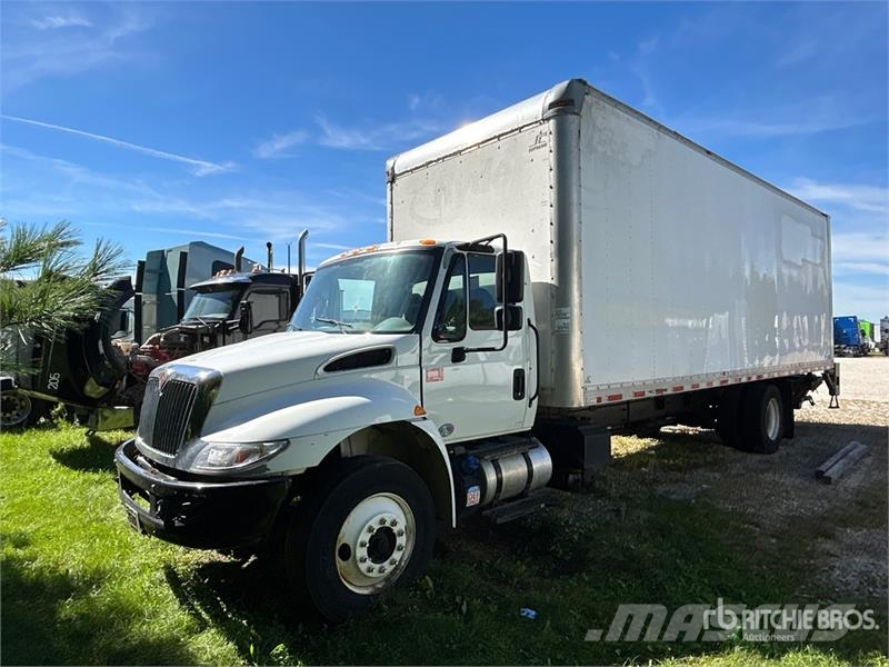 International 4300 탑차 트럭