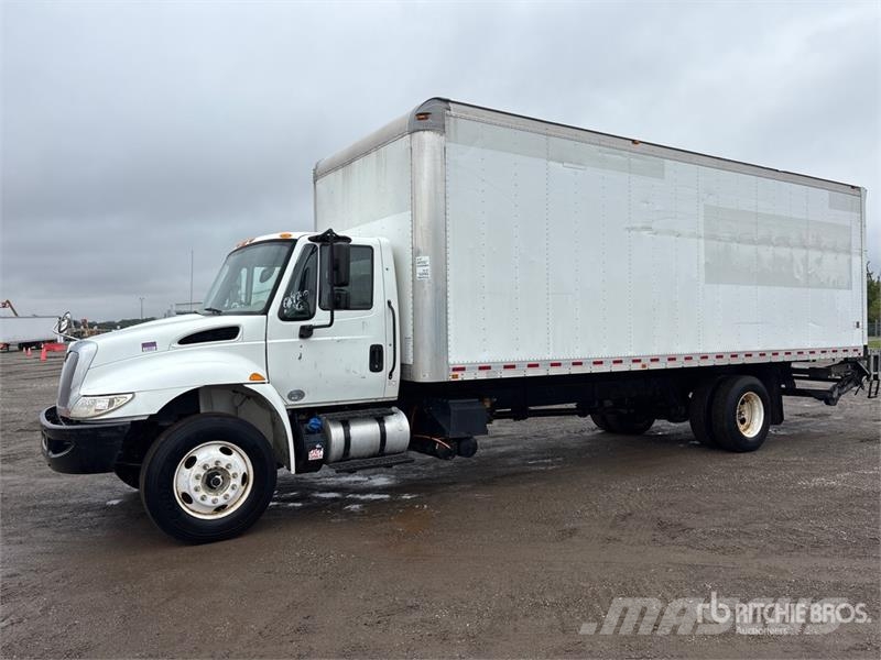 International 4300 Umpikorikuorma-autot