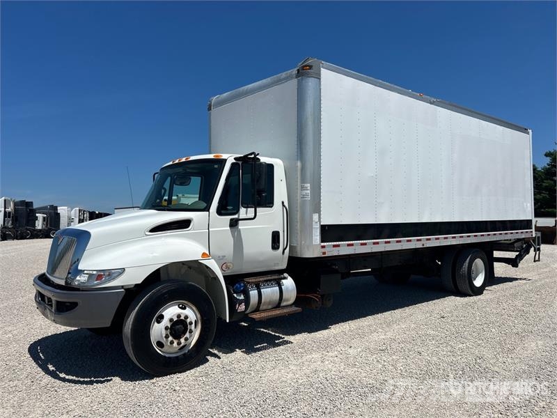 International 4300 Kapali kasa kamyonlar