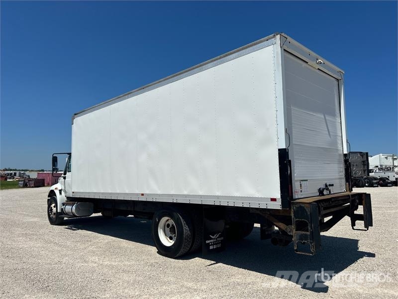 International 4300 Kofferaufbau
