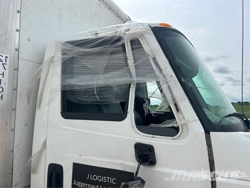 International 4300 Umpikorikuorma-autot