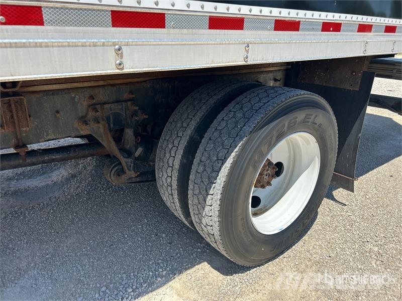 International 4300 Kapali kasa kamyonlar