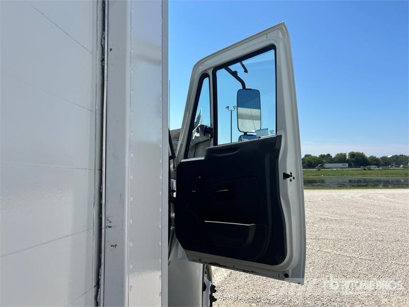 International 4300 Kofferaufbau