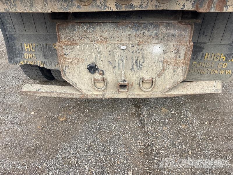International 4300 自卸式货车