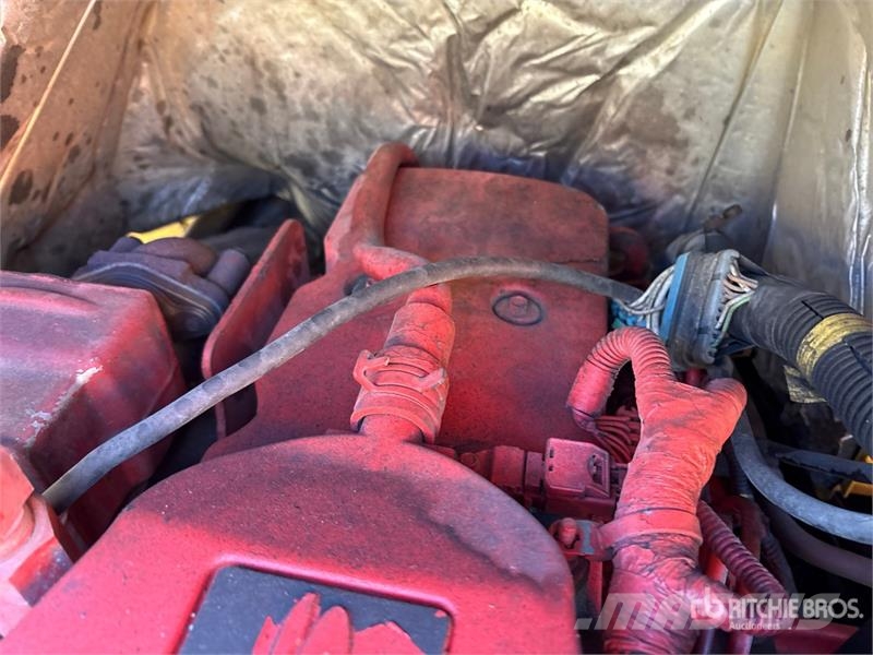International 4300 ボックスボディー、ウイング、箱車