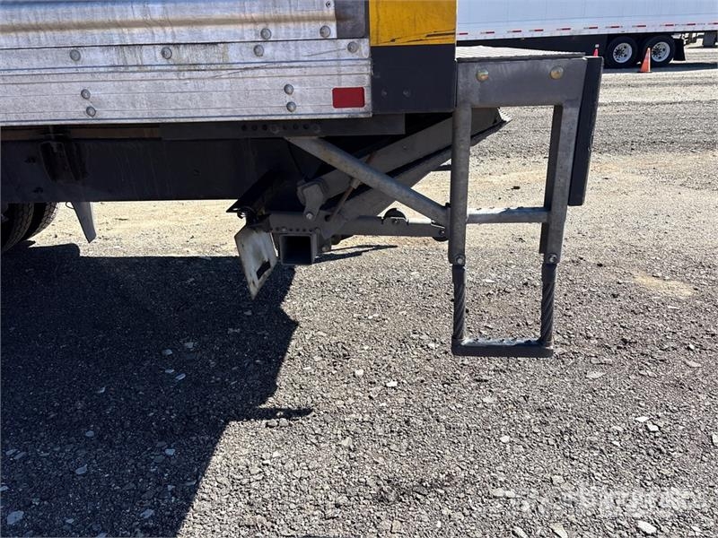 International 4300 ボックスボディー、ウイング、箱車