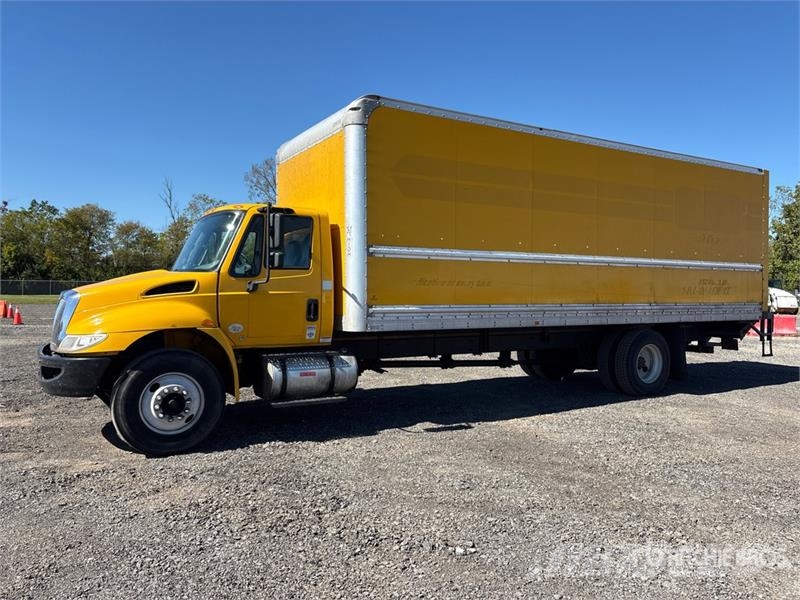 International 4300 ボックスボディー、ウイング、箱車