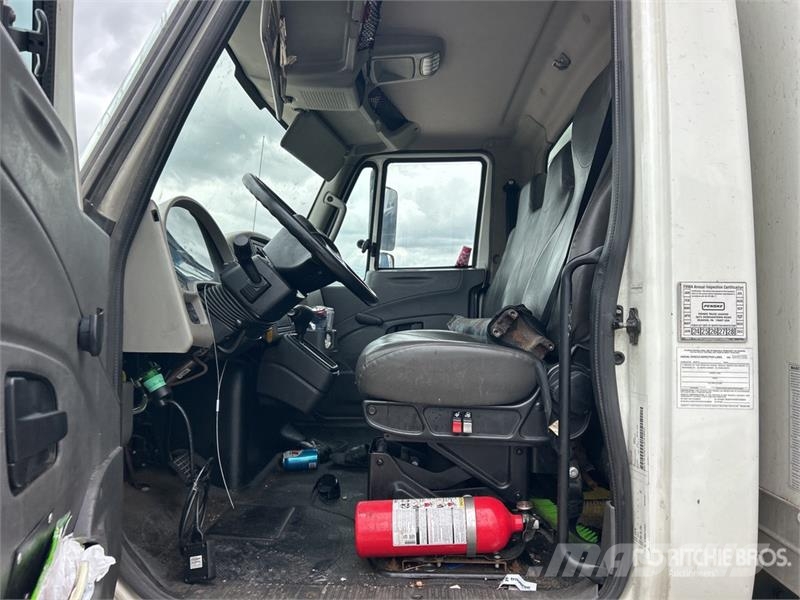 International 4300 Tovornjaki zabojniki