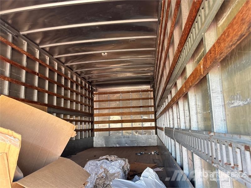International 4300 Bakwagens met gesloten opbouw