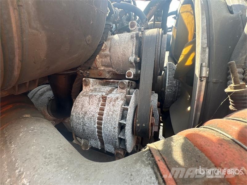 International 4300 Skříňová nástavba