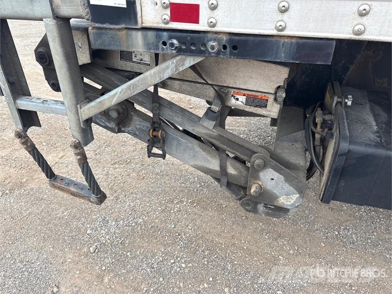 International 4300 Umpikorikuorma-autot