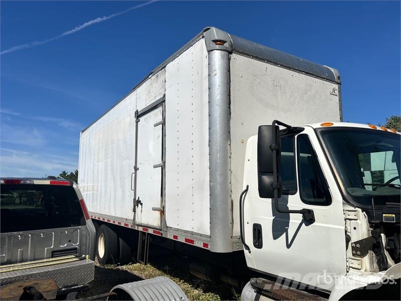 International 4300 탑차 트럭