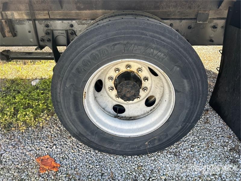 International 4300 탑차 트럭