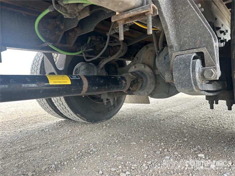 International 4300 Umpikorikuorma-autot