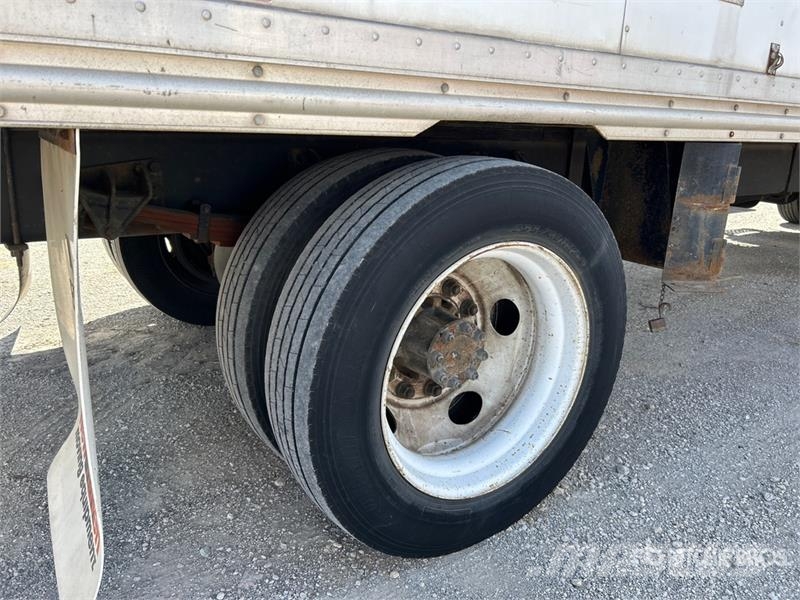 International 4300 Bakwagens met gesloten opbouw