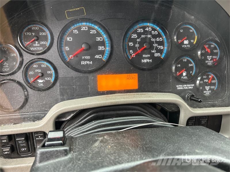 International 4300 Umpikorikuorma-autot