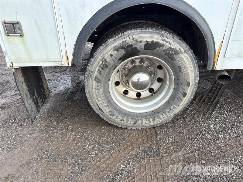 International 4300 Flakbilar/Pickuper