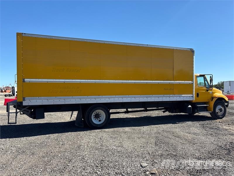 International 4300 ボックスボディー、ウイング、箱車
