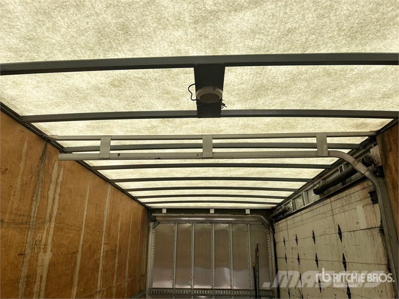 International 4300 Kofferaufbau