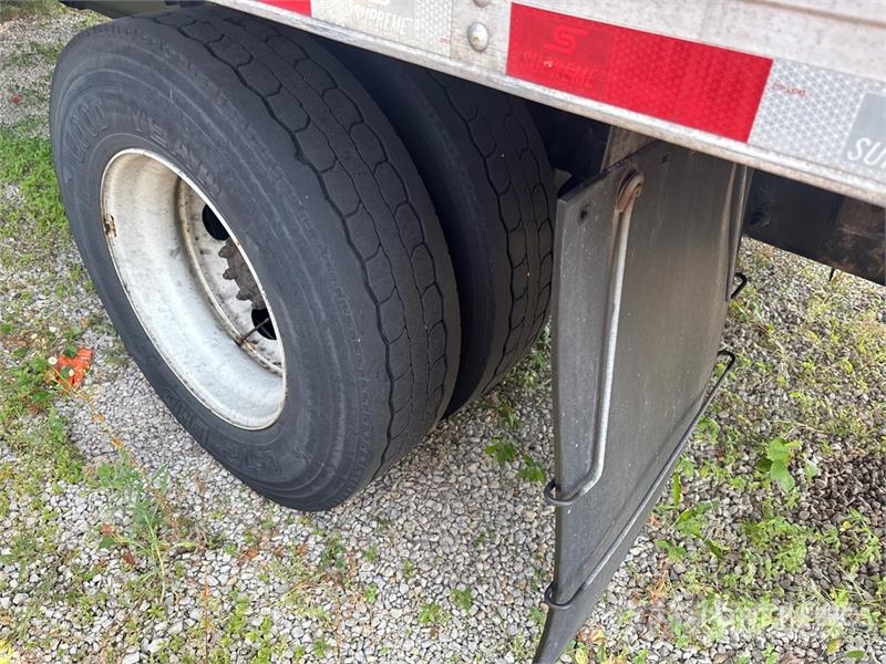 International 4300 Box trucks