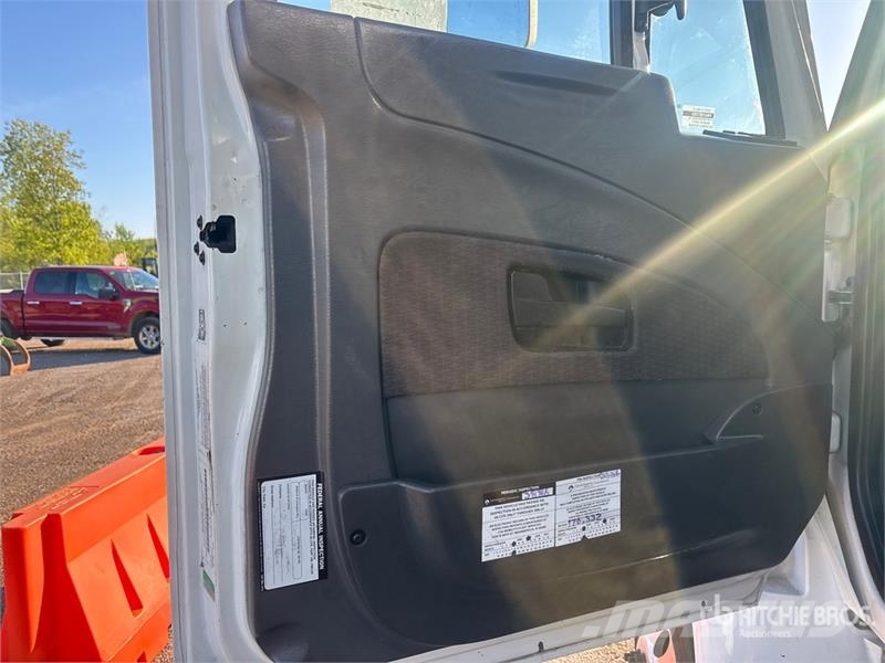 International 4300 Box trucks