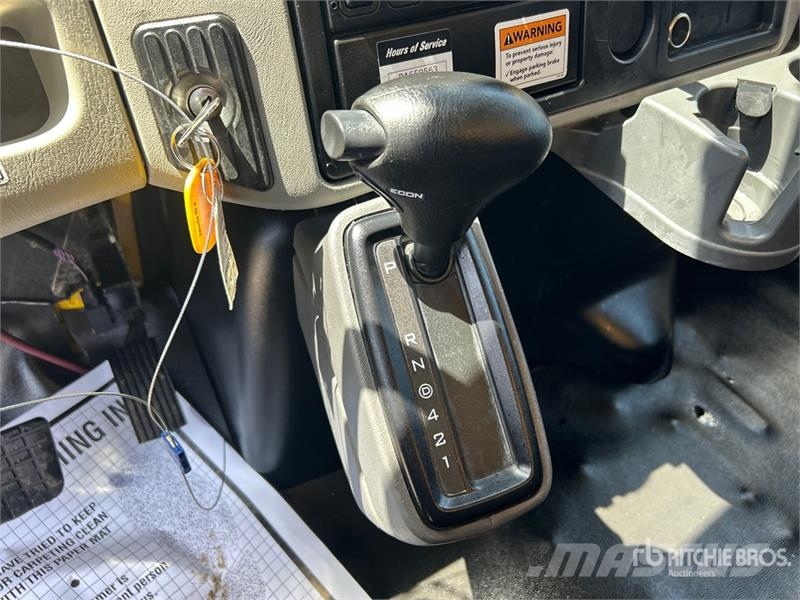 International 4300 Skriňová nadstavba