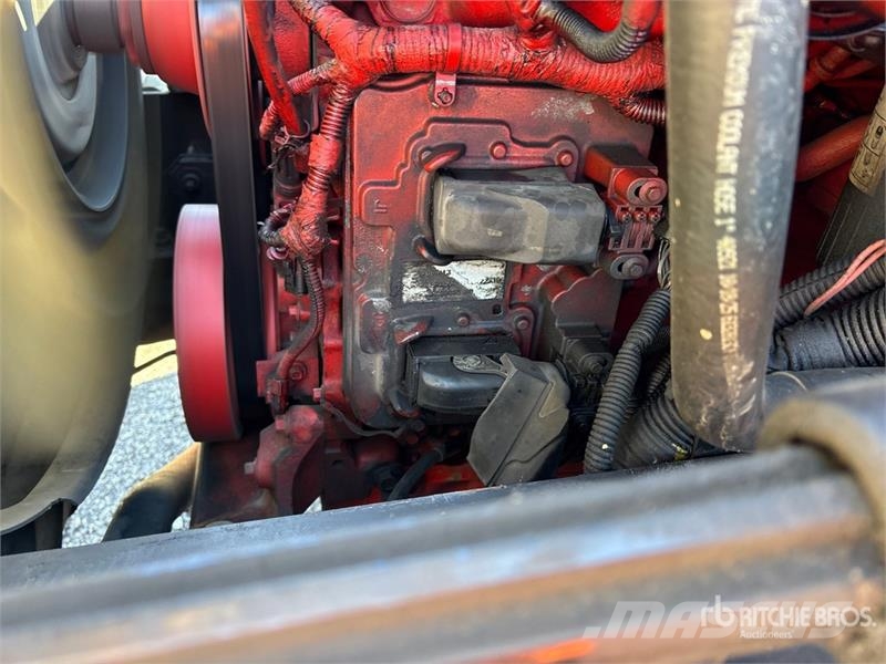 International 4300 ボックスボディー、ウイング、箱車