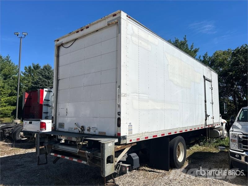 International 4300 탑차 트럭