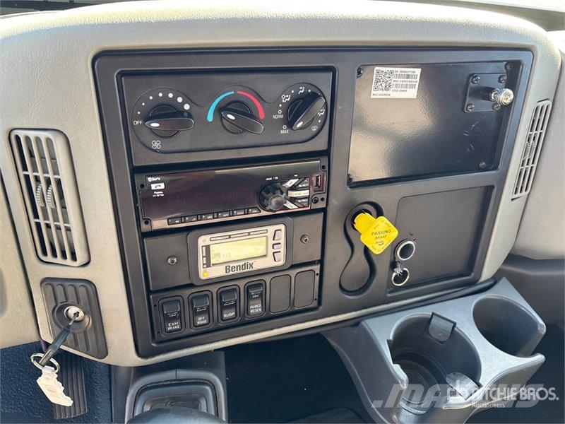 International 4300 Грузовики-Фургоны
