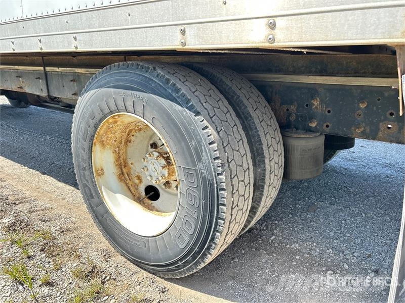 International 4300 Bakwagens met gesloten opbouw