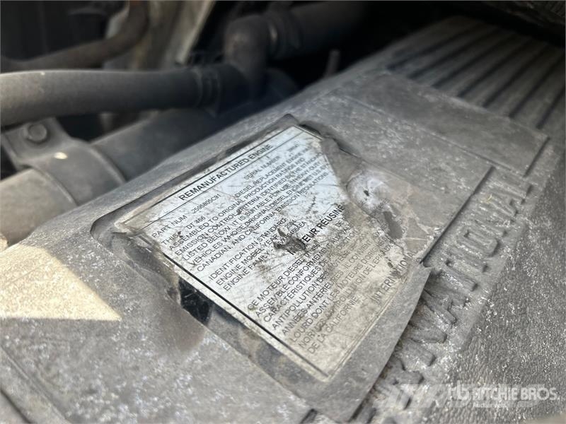International 4300 Samochody ciężarowe ze skrzynią zamkniętą