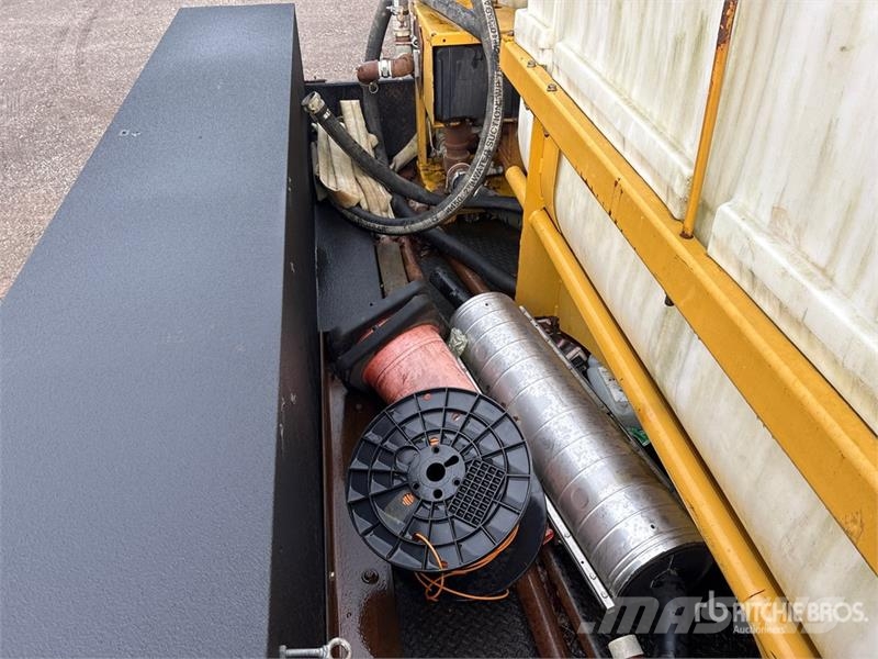 International 4300 Flakbilar/Pickuper