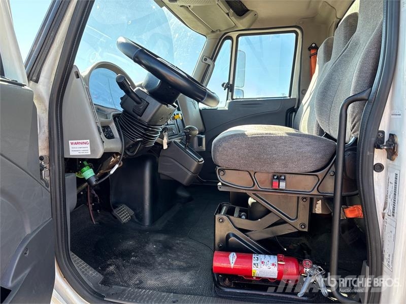 International 4300 Грузовики-Фургоны