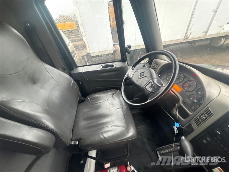 International 4300 Sanduk kamioni