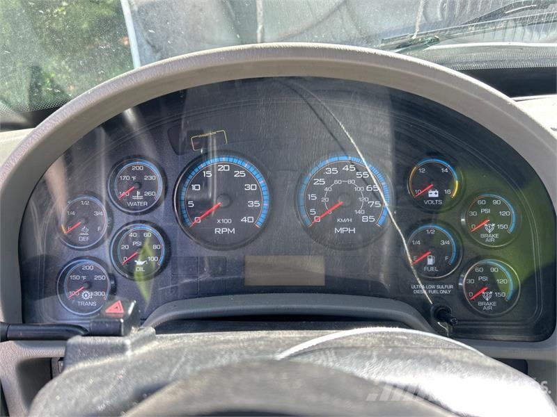 International 4300 탑차 트럭