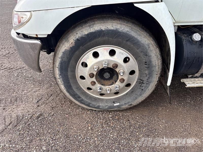 International 4300 Flakbilar/Pickuper