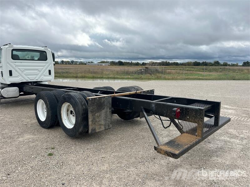 International 4300 Kabíny a interiér