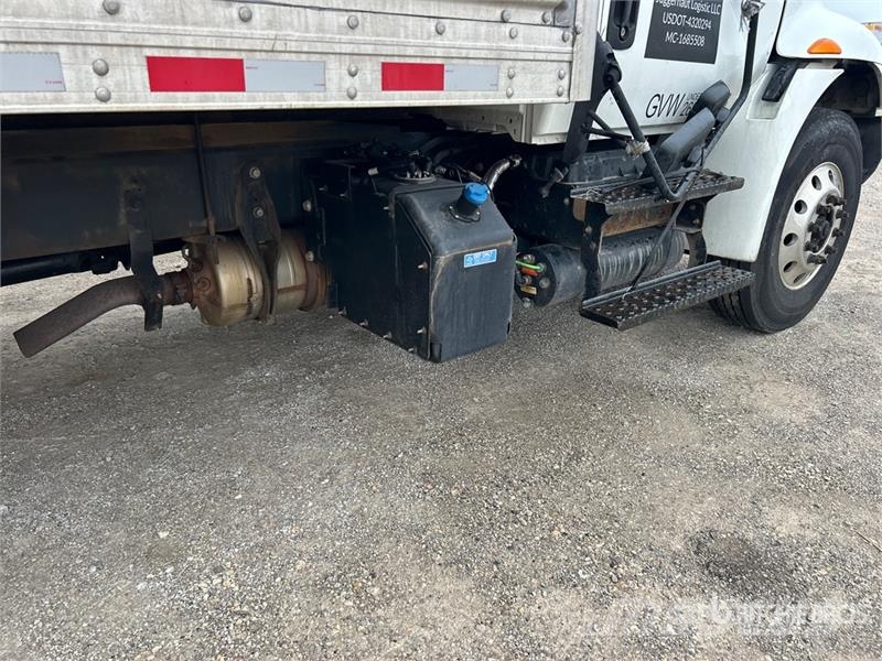 International 4300 Umpikorikuorma-autot