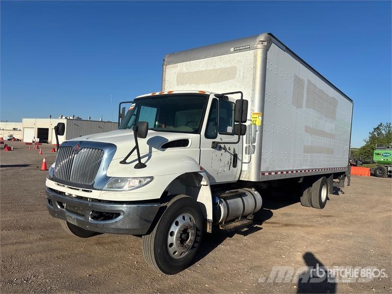 International 4300 Umpikorikuorma-autot