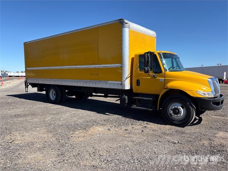 International 4300 ボックスボディー、ウイング、箱車
