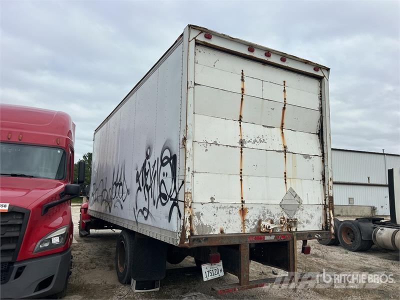International 4300 Camion cassonati