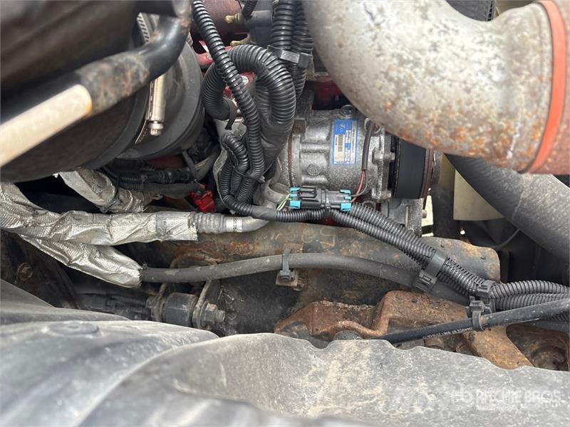 International 4300 Umpikorikuorma-autot