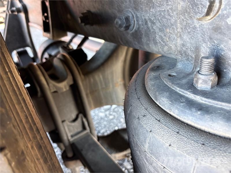 International 4300 ボックスボディー、ウイング、箱車