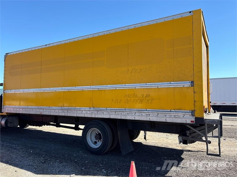 International 4300 ボックスボディー、ウイング、箱車