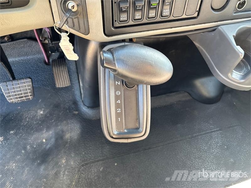International 4300 Грузовики-Фургоны