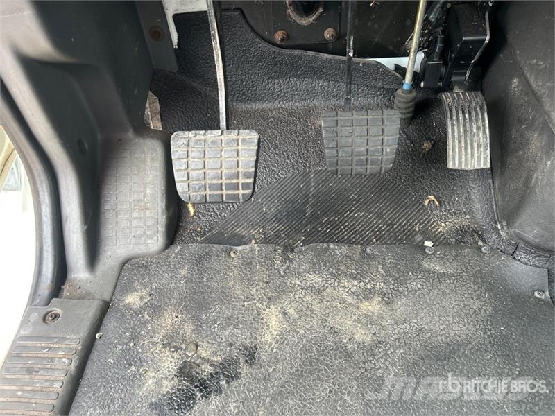 International 4300 Kabíny a interiér