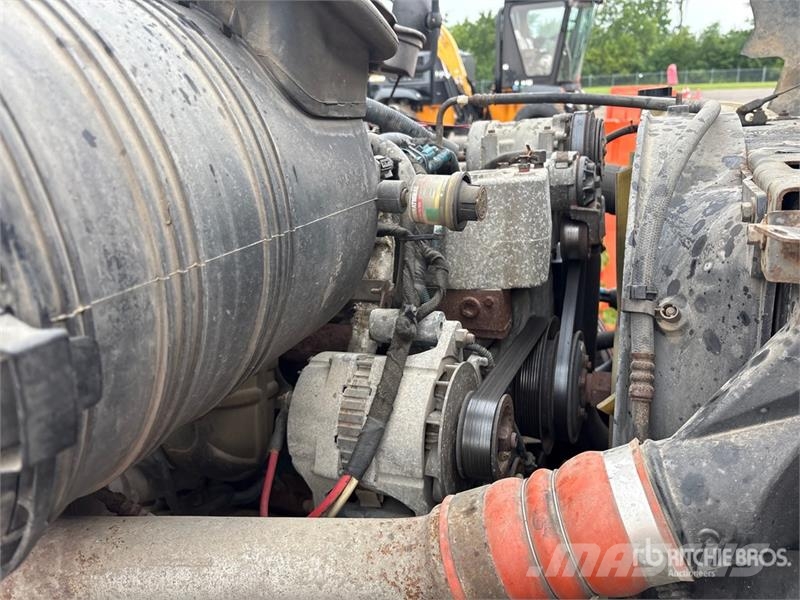 International 4300 Flakbilar/Pickuper