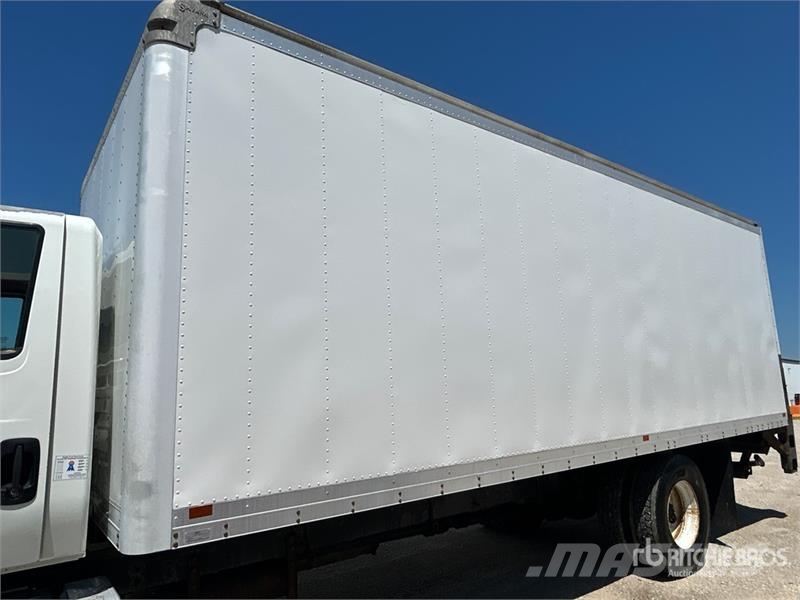 International 4300 Kofferaufbau